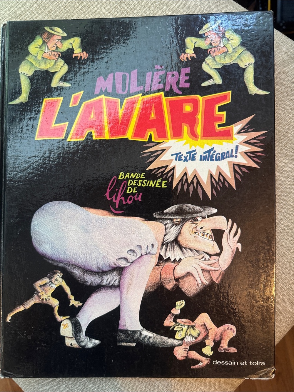 Comic book artistic adaptation 1977